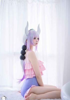 乳房与月亮
