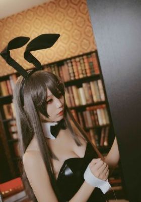 商务旅行戴绿帽子的女老板