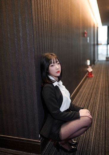 美丽的小蜜蜂4娃娃脸