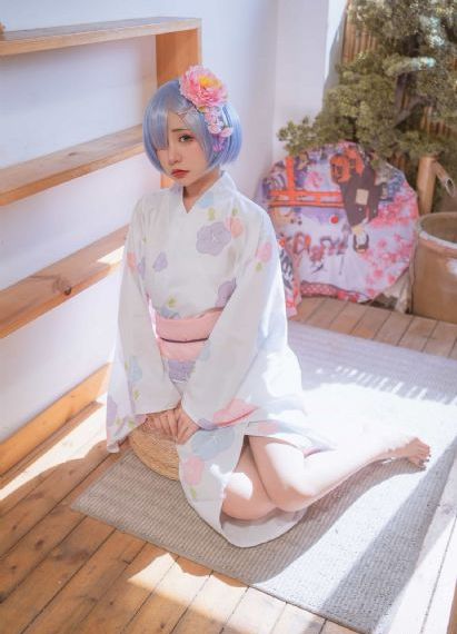 美女被到爽流触手动漫