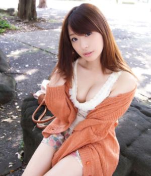 诱人的主妇hd语中字美丽的少妇