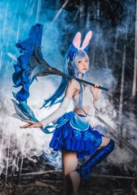 半妖乳娘