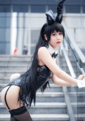 和黑帮老大在一起的365天